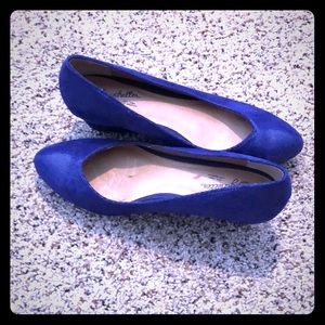 Pretty purple Seychelles Wedge